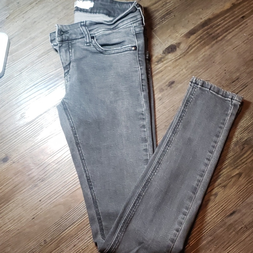 Brandy Melville skinny low rise jean